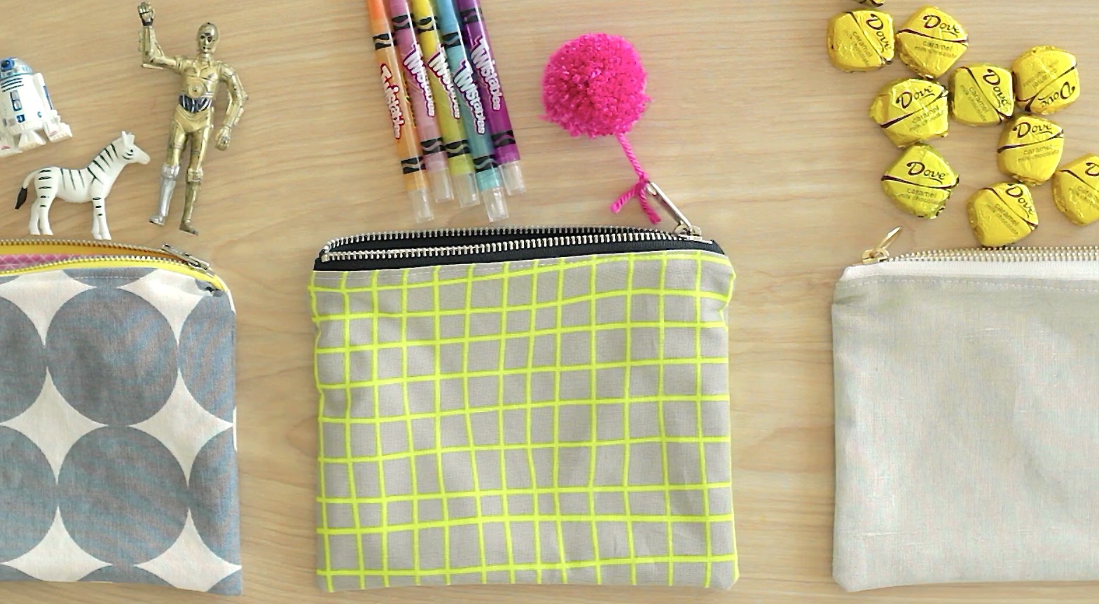 How to Sew a Basic Zippered Pouch 