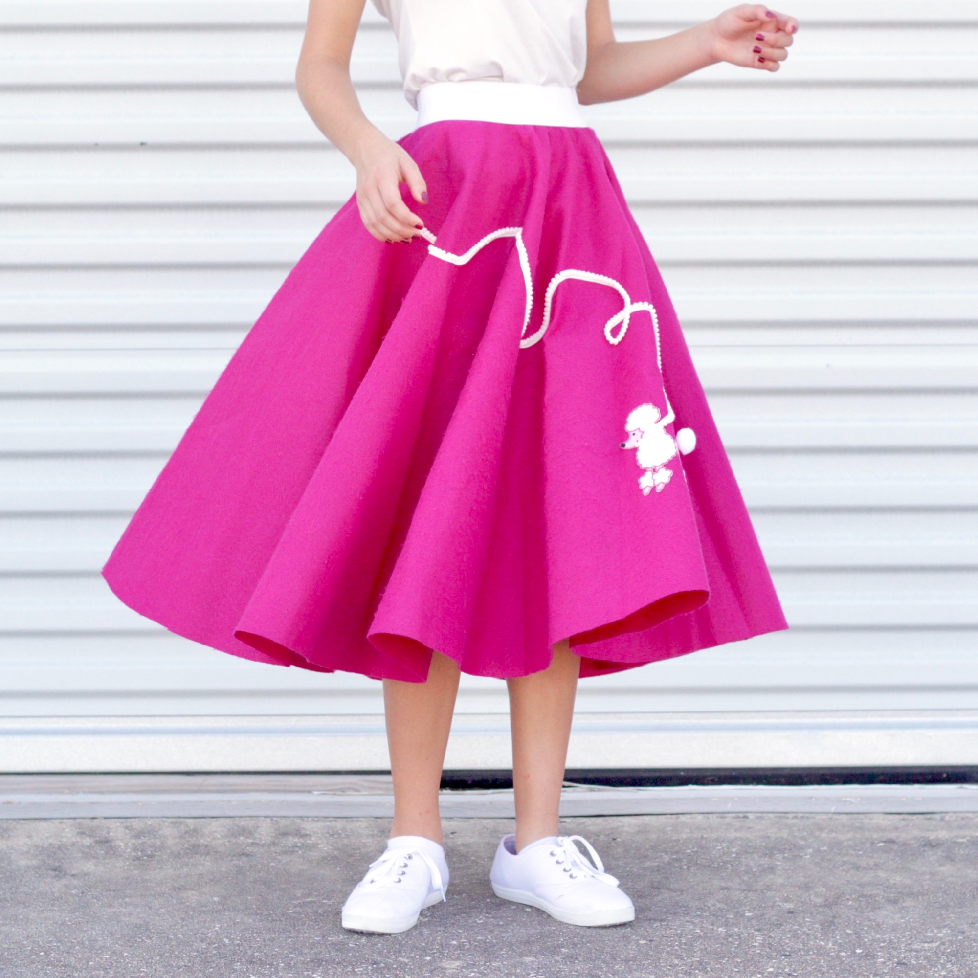 what do you need to make a poodle skirt?